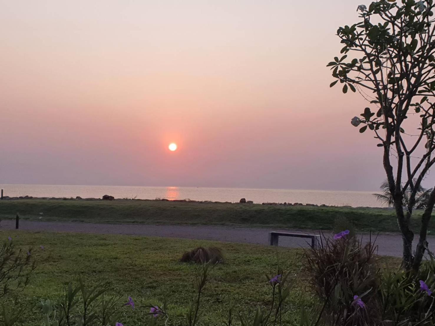 The Beach Resort & Residence - Sha Plus Pathiu Exterior photo