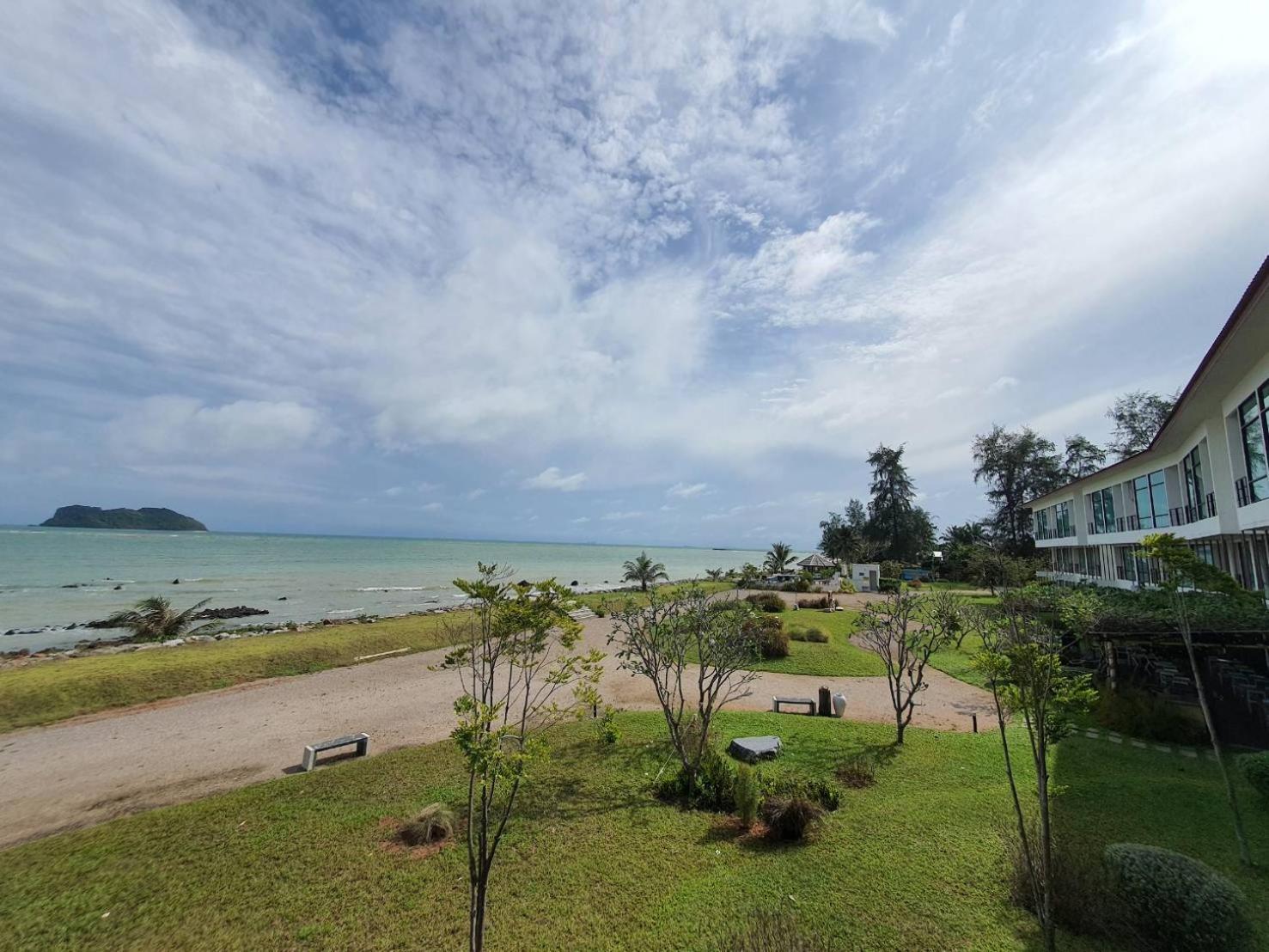 The Beach Resort & Residence - Sha Plus Pathiu Exterior photo