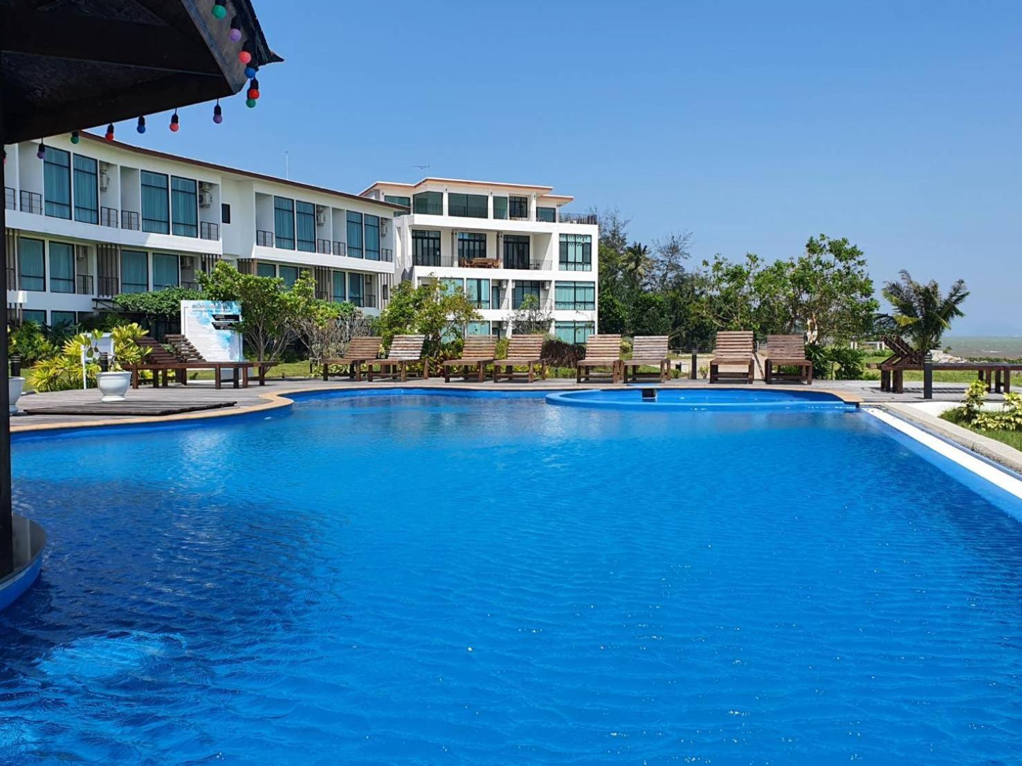 The Beach Resort & Residence - Sha Plus Pathiu Exterior photo